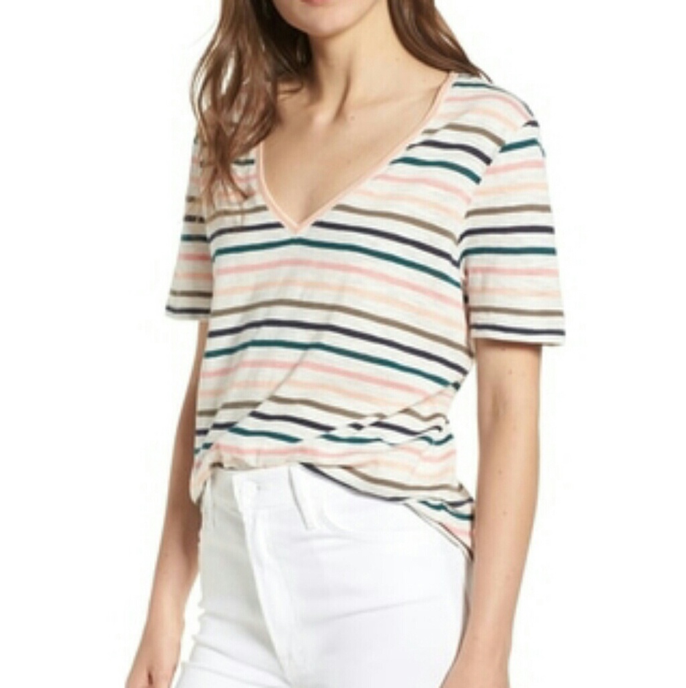 Splendid  v neck tee
